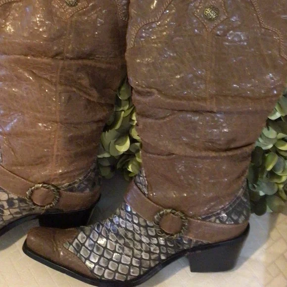 J. Renee boot - Picture 3 of 6